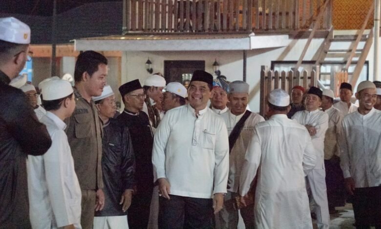 Shalahuddin Ajak Teladani Akhlak Rasulullah