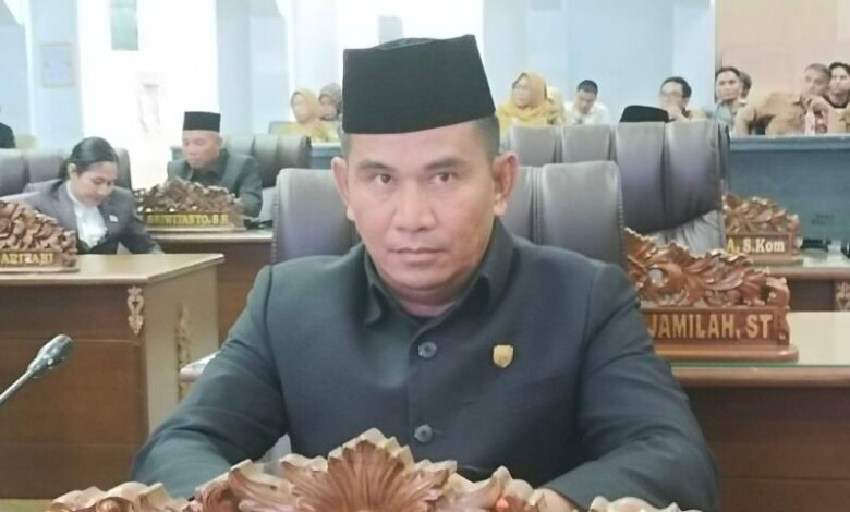 Fraksi Aspirasi Rakyat Minta Pemda Serius Tindak Lanjuti Aspirasi Masyarakat Lewat Dewan Fraksi Aspirasi Rakyat Minta Pemda Serius Tindak Lanjuti Aspirasi Masyarakat Lewat Dewan