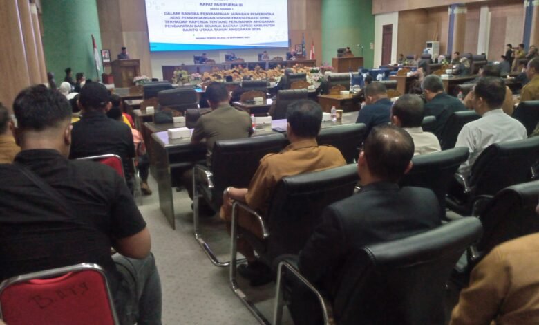 Jawaban Pemkab Atas Pandangan Umum Fraksi-fraksi DPRD Barito Utara Raperda Perubahan
