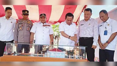 Ketua DPRD Kapuas Dukung Pembangunan MPP dalam Pemasangan Tiang Pancang