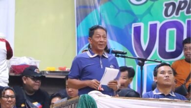 Antusiasme Warga Membludak, Bupati Janji Perluas GOR Tana Malai Tolung Lingu