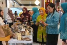 Ketua TP PKK Barito Utara Ambil Peran dalam Kunjungan Tri Tito Karnavian di Kalteng untuk Pemberdayaan UMKM