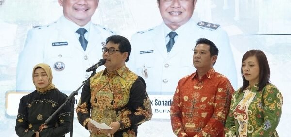 Syukuran Bupati dan Wakil Bupati Barito Utara, Shalahuddin Ajak Forkopimda & Masyarakat Perkuat Silaturahmi Syukuran Bupati dan Wakil Bupati Barito Utara, Shalahuddin Ajak Forkopimda & Masyarakat Perkuat Silaturahmi