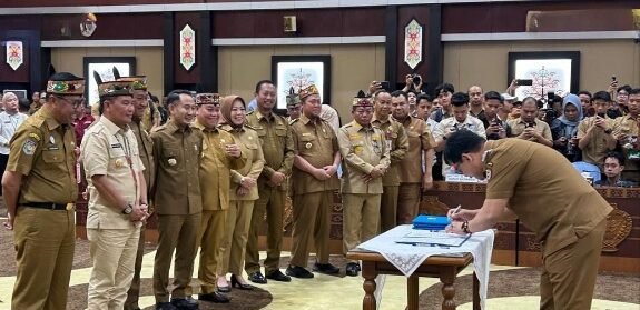 Optimalisasi PAD Pertambangan, Shalahuddin Tekankan Kesejahteraan Masyarakat dan Kelestarian Alam Optimalisasi PAD Pertambangan, Shalahuddin Tekankan Kesejahteraan Masyarakat dan Kelestarian Alam