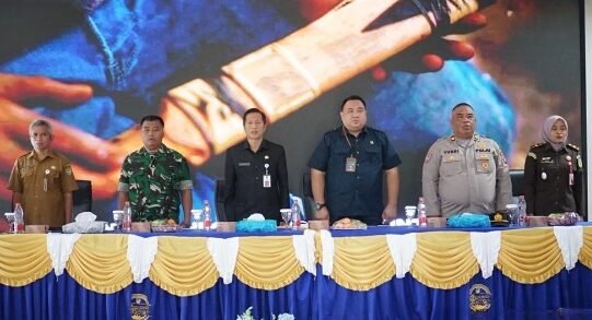 Cegah Gesekan Sosial, Pemkab Barito Utara Perketat Pembinaan dan Sosialisasi Aturan untuk Ormas dan LSM Cegah Gesekan Sosial, Pemkab Barito Utara Perketat Pembinaan dan Sosialisasi Aturan untuk Ormas dan LSM