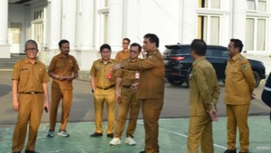 Di Tengah Padatnya Jadwal, Bupati Shalahuddin Tinjau Pembangunan Mushola Rumah Jabatan Di Tengah Padatnya Jadwal, Bupati Shalahuddin Tinjau Pembangunan Mushola Rumah Jabatan