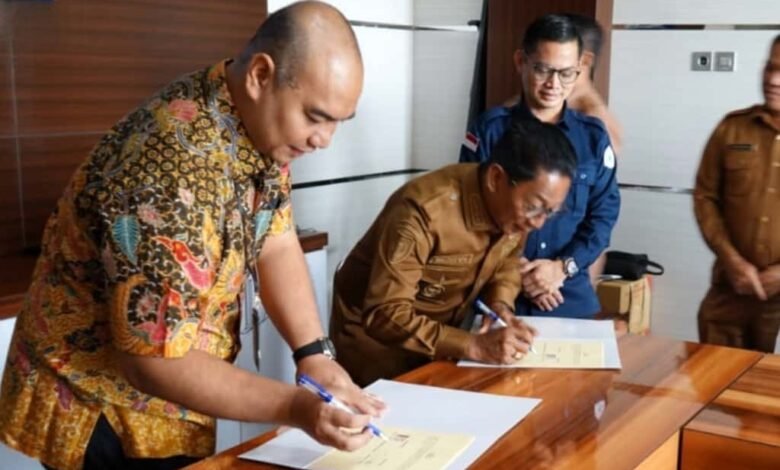 Pemkab Murung Raya Teken MoU dengan UMBJM, Kuatkan Mutu Pendidikan dan Tenaga Kesehatan Pemkab Murung Raya Teken MoU dengan UMBJM, Kuatkan Mutu Pendidikan dan Tenaga Kesehatan