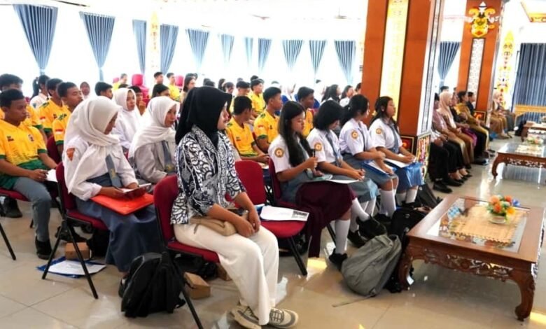 Pelajar Dibekali Jadi Agen Anti Narkoba Demi Visi Murung Raya Emas 2030 Pelajar Dibekali Jadi Agen Anti Narkoba Demi Visi Murung Raya Emas 2030