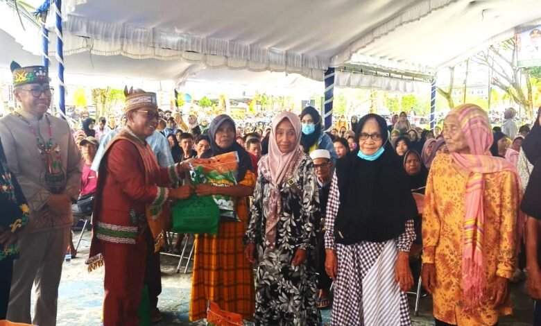 Berbagi Kesejahteraan! 2.000 Paket Sembako Digratiskan Penuh di HUT Mura Berbagi Kesejahteraan! 2.000 Paket Sembako Digratiskan Penuh di HUT Mura