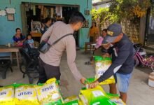 Polsek Sepang Turun ke Desa Tuyun, Stabilkan Harga Beras Lewat GPM