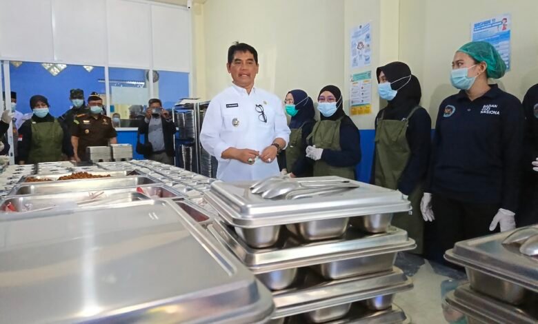 Bupati Barito Utara Sebut MBG Mesin Penggerak Ekonomi Desa dan UMKM Kalteng Bupati Barito Utara Sebut MBG Mesin Penggerak Ekonomi Desa dan UMKM Kalteng