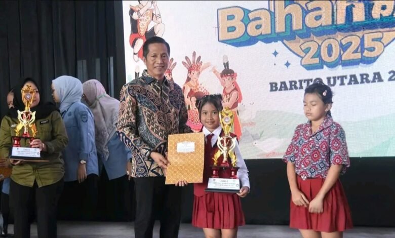 Sekda Barito Utara Buka Festival Tunas Bahasa Ibu Sekda Barito Utara Buka Festival Tunas Bahasa Ibu