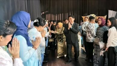 Shalahuddin Pimpin Rombongan Barito Utara di Pernikahan Putra Gubernur Shalahuddin Pimpin Rombongan Barito Utara di Pernikahan Putra Gubernur