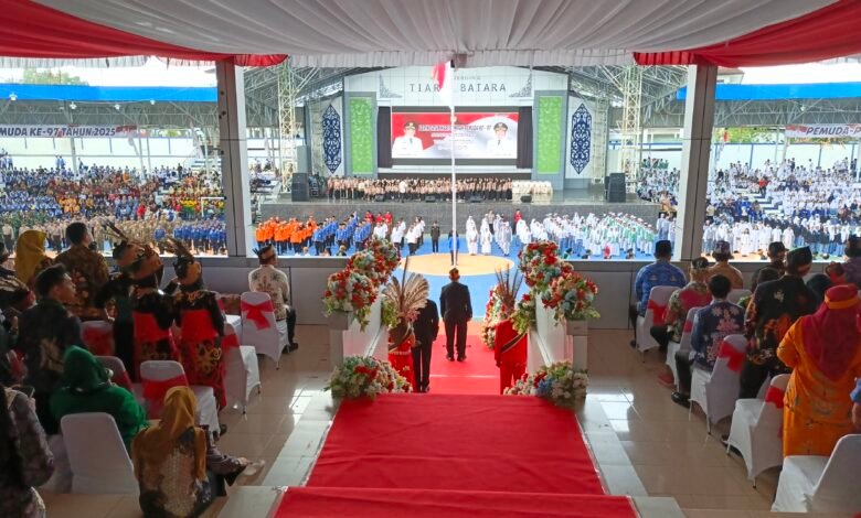 Bupati Shalahuddin Ajak Pemuda Angkat Ilmu dan Kejujuran Bupati Shalahuddin Ajak Pemuda Angkat Ilmu dan Kejujuran