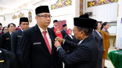 Bupati Heriyus Sematkan Satyalancana kepada 284 PNS Mura