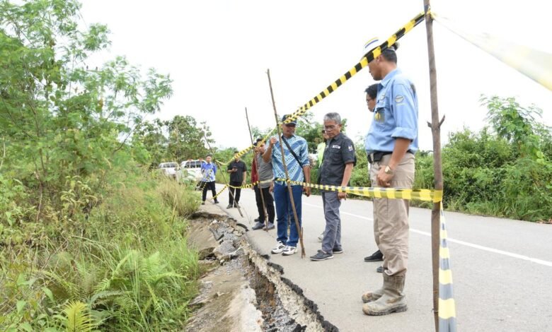 Cegah Longsor, PUPR Barito Utara Bangun Turap Bronjong 30 Meter di Jalan Simpang Benangin