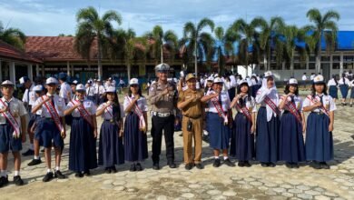 Polantas Menyapa: Satlantas Gumas Tanamkan Tertib Lalu Lintas Sejak Dini ke Siswa Polantas Menyapa: Satlantas Gumas Tanamkan Tertib Lalu Lintas Sejak Dini ke Siswa