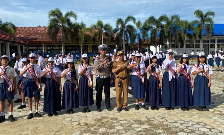 Polantas Menyapa: Satlantas Gumas Tanamkan Tertib Lalu Lintas Sejak Dini ke Siswa