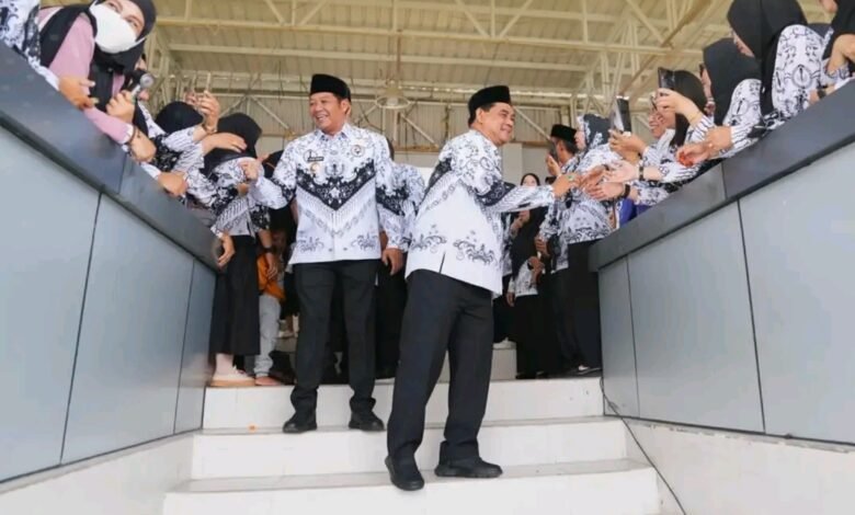 “Guru adalah Pilar Pendidikan dan Pahlawan Sejati,” Tegas Bupati Shalahuddin