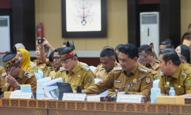 Dorong Kemandirian Pangan, Shalahuddin Perkuat Program Integrasi Sapi-Sawit