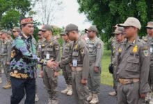 Pimpin Apel Satpol PP, Shalahuddin: Jaga Marwah Seragam dan Bertindak Humanis Pimpin Apel Satpol PP, Shalahuddin: Jaga Marwah Seragam dan Bertindak Humanis