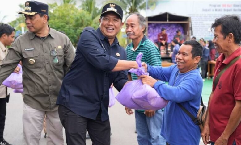 Jaga Stabilitas Harga Jelang Nataru, Pemkab Barito Utara Salurkan 700 Paket Sembako Murah