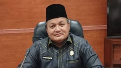 DPRD Kapuas Dorong Budaya Kerja Profesional: Ardiansah Dukung Penilaian PNS Berprestasi DPRD Kapuas Dorong Budaya Kerja Profesional: Ardiansah Dukung Penilaian PNS Berprestasi