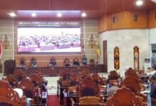 DPRD Kapuas Sampaikan Pemandangan Umum Terhadap Nota Keuangan RAPBD DPRD Kapuas Sampaikan Pemandangan Umum Terhadap Nota Keuangan RAPBD