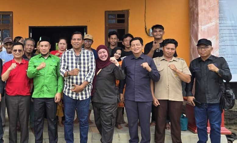 DPRD Barito Utara Kunker Bahas Kerusakan Jalan di Desa Datai Nirui DPRD Barito Utara Kunker Bahas Kerusakan Jalan di Desa Datai Nirui