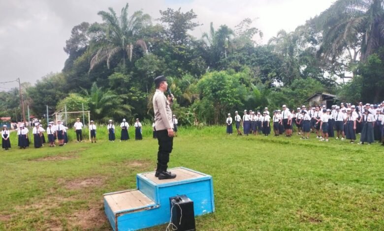 Polsek Kahut Perkuat Pembinaan Pelajar Lewat Program Police Go To School