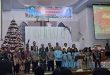 Kapolres Gunung Mas Hadiri Ibadah Malam Natal, Sampaikan Pesan Damai dan Imbauan Keamanan