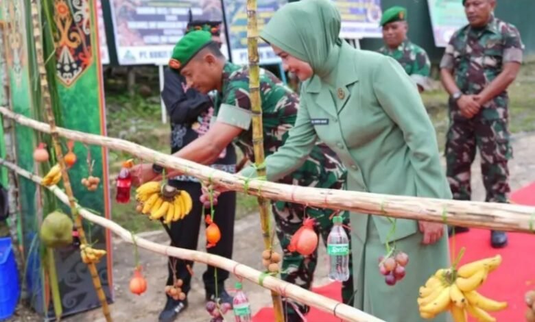 Ritual Potong Hompong Sambut Dandim 1013/Mtw Letkol Inf Nurwahid