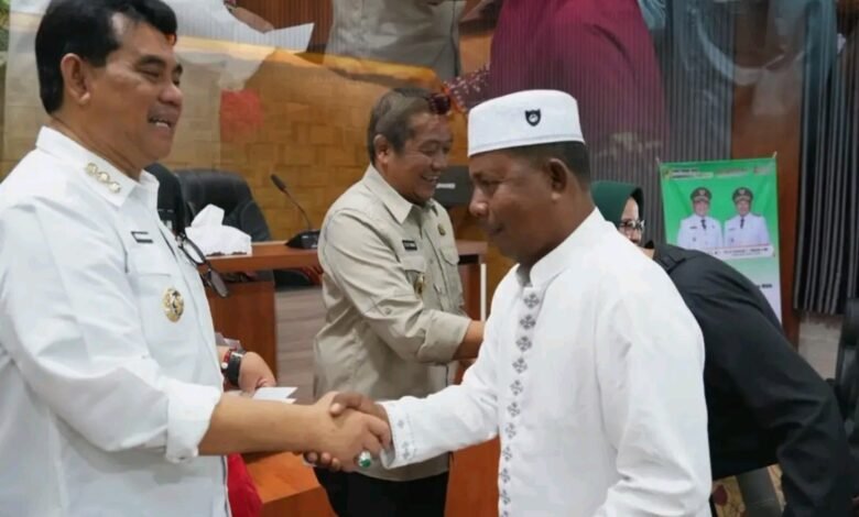 Shalahuddin Lepas Calon Jemaah Umroh, Panjatkan Doa untuk Keberkahan Daerah