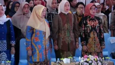Dukung Budaya Lokal, Ketua Dekranasda Barito Utara Hadiri Kalteng Fashion Festival