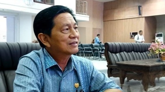 H. Nurul Anwar Ajak Masyarakat Belanja di Pasar Tradisional