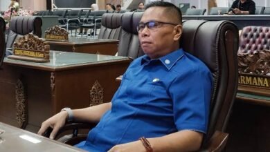 Dorong Ekonomi Daerah, Dewan Ajak Masyarakat Bangga Gunakan Anyaman Rotan Lokal