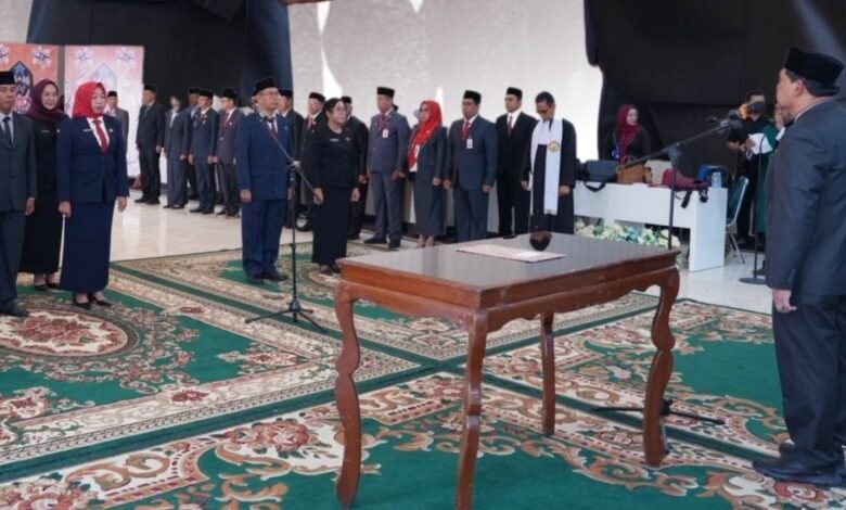 Bupati Barito Utara Lantik 9 Pejabat Baru, Posisi Direktur RSUD Muara Teweh Berganti