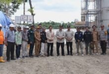 Bupati Shalahuddin Tembus Jalur Pelosok demi Jembatan Tumpung Laung-Sikan Bupati Shalahuddin Tembus Jalur Pelosok demi Jembatan Tumpung Laung-Sikan