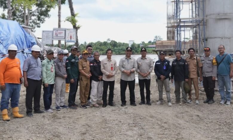 Bupati Shalahuddin Tembus Jalur Pelosok demi Jembatan Tumpung Laung-Sikan