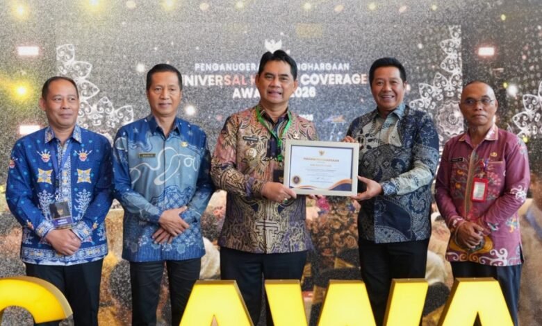 Barito Utara Raih UHC Award, Shalahuddin: Komitmen Nyata Jaminan Kesehatan Warga Barito Utara Raih UHC Award, Shalahuddin: Komitmen Nyata Jaminan Kesehatan Warga