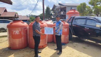 Dukung Fasilitas Publik, PT MPG Salurkan 10 Unit Tandon Air di Desa Makunjung