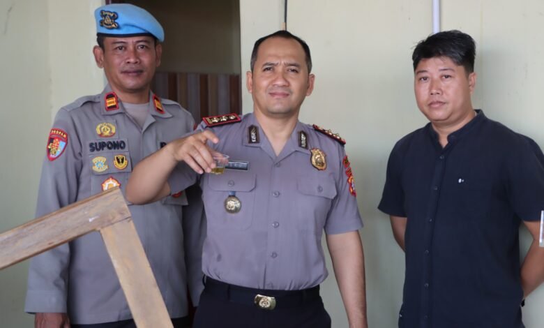 Kapolres dan Wakapolres Jadi Contoh, Polres Gunung Mas Gelar Sidak Tes Urine Mendadak Kapolres dan Wakapolres Jadi Contoh, Polres Gunung Mas Gelar Sidak Tes Urine Mendadak