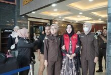 Kejati Sulsel Jebloskan ‘Ratu Skincare’ Mira Hayati ke Lapas