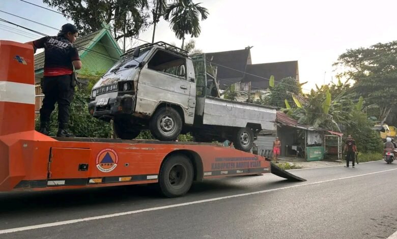 Detik-detik Evakuasi Mobil Tenggelam di Sungai Barito, Begini Proses Evakuasinya