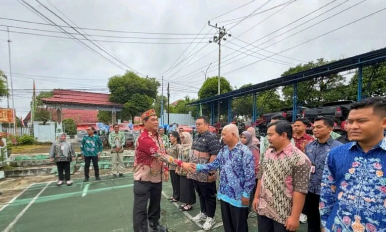 Bupati Shalahuddin Pimpin Apel Dinas Pertanian