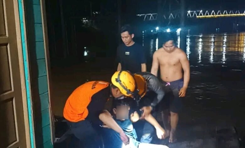 Menangis Sesenggukan, Pria yang Terjun dari Jembatan Hasan Basri Barito Utara