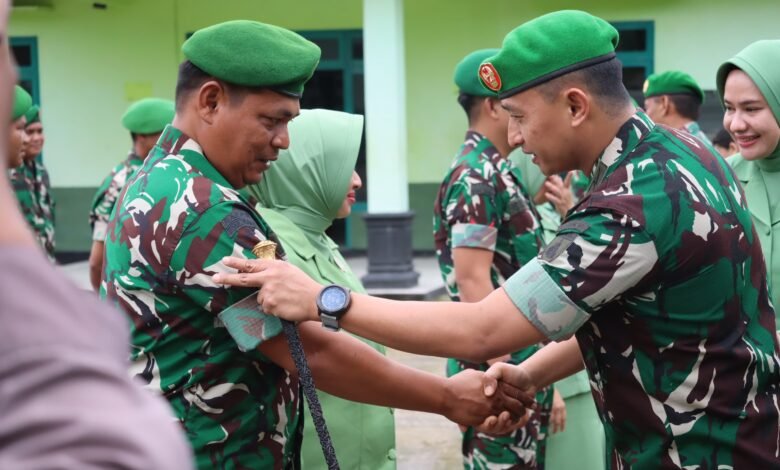 Dandim 1013/Mtw Pimpin Kenaikan Pangkat Prajurit Kodim