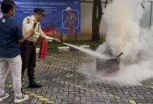 Simulasi Evakuasi dan Penanggulangan Kebakaran di BRI Muara Teweh