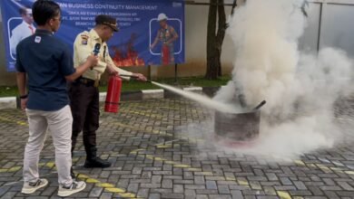 Simulasi Evakuasi dan Penanggulangan Kebakaran di BRI Muara Teweh