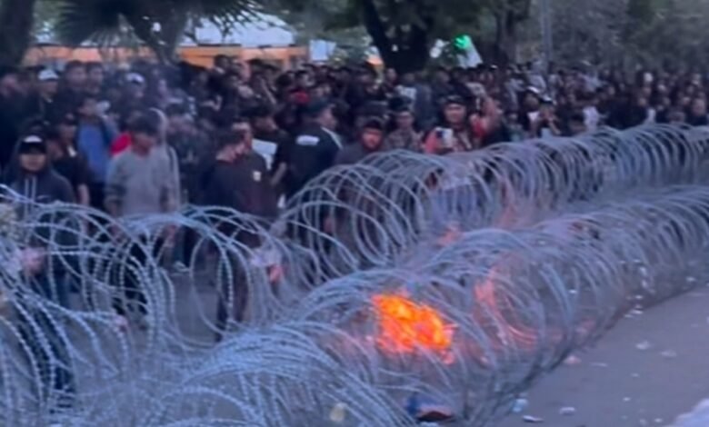 Ribuan Massa Kepung DPRD Kaltim, Kecam Belanja Mewah & Politik Dinasti